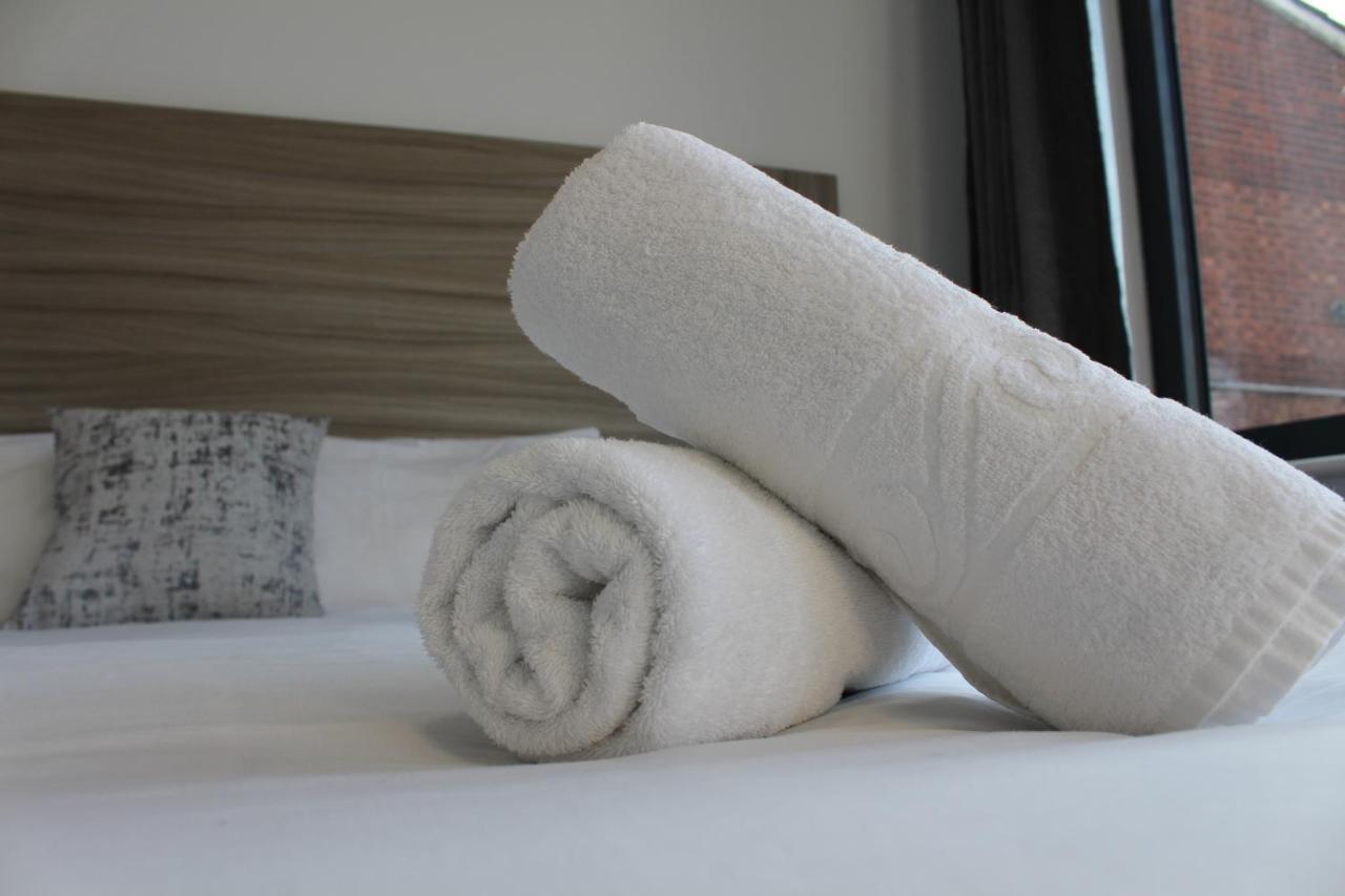 Sky Nights Hotel London Heathrow Hillingdon Eksteriør bilde