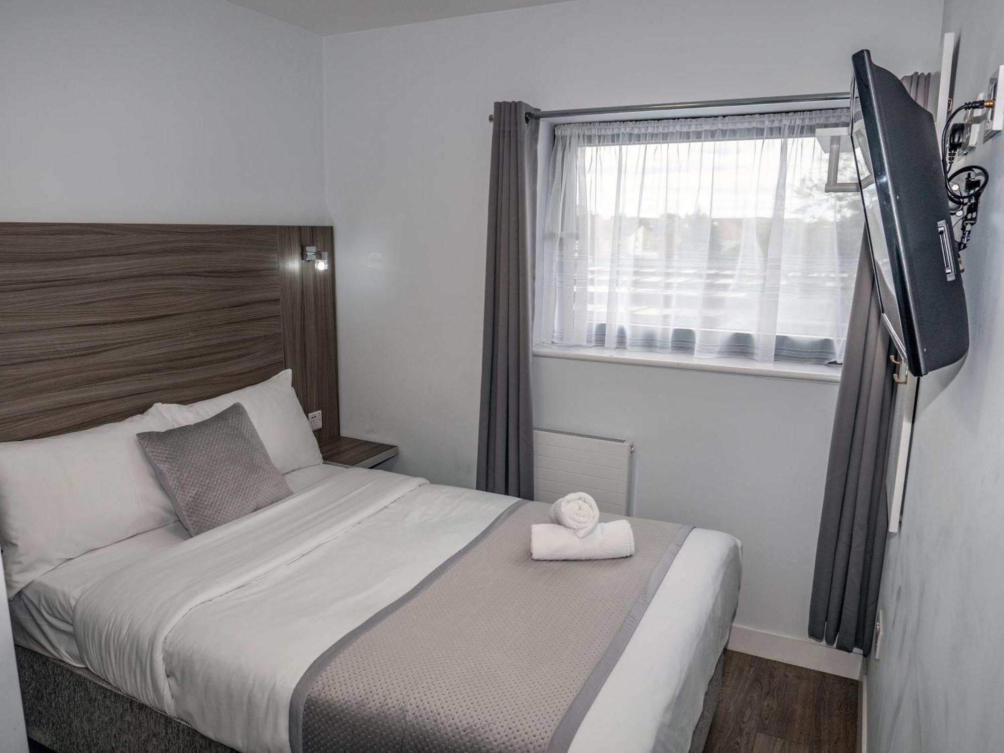 Sky Nights Hotel London Heathrow Hillingdon Eksteriør bilde